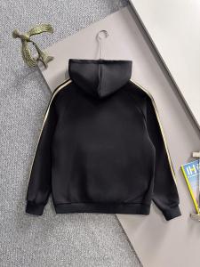 ブランド コピー ショップ上品な印象に格上げ著名人の着用balenciagaパーカー