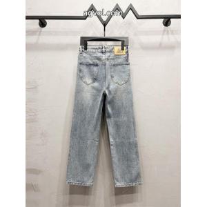 バレンシアガ balenciagaストレートジーンズは男女同型