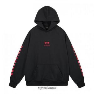 balenciagaハートロゴプリントのパーカー