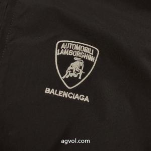 コート優しげ人気アイテム 人気上昇中 大人気再登場 balenciagaコピー 商品 通販