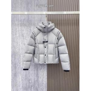 ダウンジャケット偽物 通販秋冬モデル 安価 最新話題沸騰中balenciaga
