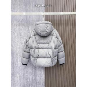 ダウンジャケット偽物 通販秋冬モデル 安価 最新話題沸騰中balenciaga