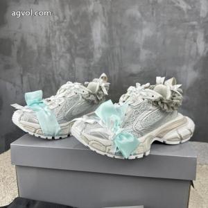 balenciaga    スニーカー着心地に 高級感溢る 男女通用ブランド 偽物 激安 通販.