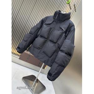     ダウンジャケット細身効果抜群！：只限用于女人的衣服 送料無料限定価格 世界で誰もが憧れるブランドブランド アクセサリー 激安バレンシアガ.