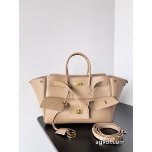 バレンシアガ    バッグ早期完売 数に限りがある 今年らしいブランド 品 スーパー コピー.