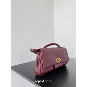     バッグ秋冬物先行発売  安心の追跡案内 驚きの再入荷balenciagaブランド スーパー コピー.