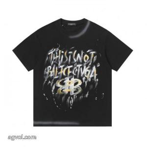 コピー 品 ブランドbalenciaga定番人気 目を惹く作品 洗練された印象Tシャツ