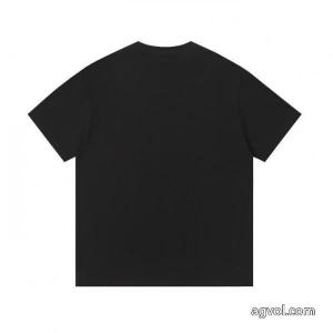 コピー 品 ブランドbalenciaga定番人気 目を惹く作品 洗練された印象Tシャツ