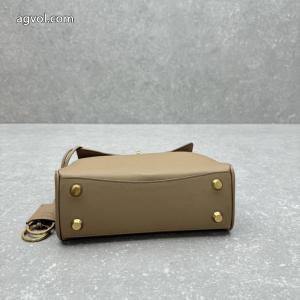 人気ブランドNo.1 オススメ新作商品 秋冬NEWアイテムバッグブランド 偽物 激安 通販balenciaga.