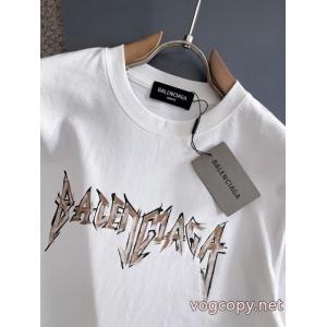 半袖Tシャツスーパー コピー ブランド 専門店個性的な素材感も魅力 2026新作先取り　日本未入荷 プレミアム品質バレンシアガ