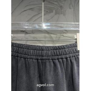 バレンシアガ実用を兼ね備えた 完売間近 爽やかマルチ    スラックスブランド コピー 販売.