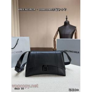 ブランド コピー バックバッグ2026人気品 本日限定安い 多色使いが魅力のBALENCIAGA