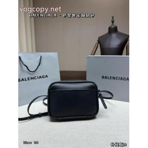人気限定品 2026の流行りトップス アップデザインコピー 商品 ブランドBALENCIAGAバッグ