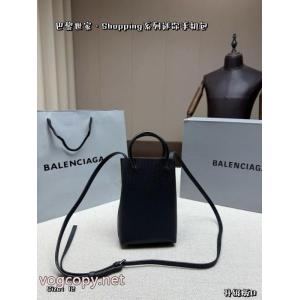 BALENCIAGAバッグスーパー コピー ブランドカラバリ豊富 大注目 新色登場