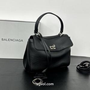 トレンド感満載 プレゼントに 海外販売開始balenciaga偽 ブランドバッグ..