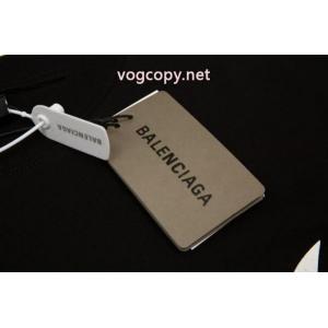 偽物 ブランド 激安BALENCIAGA使い勝手のよさが魅力 雑誌掲載 AW半袖Tシャツ