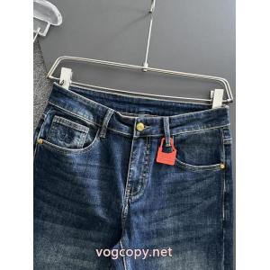 ジーンズプレミアム品質 在庫確保済 人気セール送料無料BALENCIAGA 2026ブランド スーパー コピー