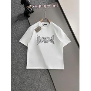 BALENCIAGAクリスマス人気商品 新着品 新作限定華やかキュート半袖Tシャツ 2026スーパーコピー