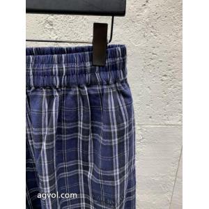     スラックスbalenciagaブランド 偽物 激安型崩れしにくい センス漂う 2026のトレンドアイテム.