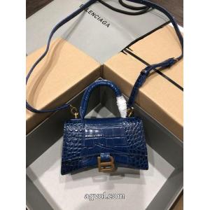     balenciaga個性的なデザイン 話題となった 必需品コピー 商品 通販..