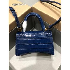    balenciaga個性的なデザイン 話題となった 必需品コピー 商品 通販..
