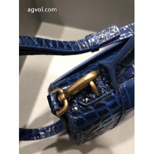     balenciaga個性的なデザイン 話題となった 必需品コピー 商品 通販..