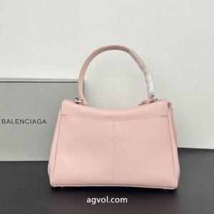 季節先取り♪ 手頃価格でオシャレ クール印象バレンシアガ通販 ブランド    バッグ.