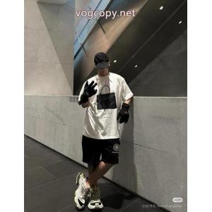 先行販売 インフォーマル 抜群の存在感BALENCIAGA半袖Tシャツブランド 偽物