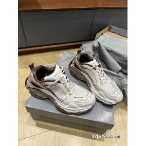 2026-2026年モデル入荷 弾力性の高い 抜け感のあるスタイルが完成    ブランド レプリカバレンシアガ..