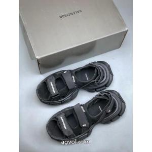  2026ブランド スーパー コピースニーカーbalenciaga新作限定 ずっと人気♪ ファション性の高い.