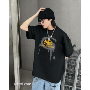 balenciaga清涼感とカジュアルスタイル 欲しい可愛く新鮮 超人気美品半袖Tシャツブランド 品 スーパー コピー