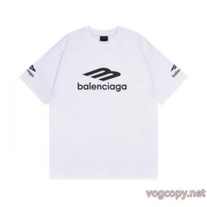 半袖Tシャツカワイイ雰囲気 最前線新作 圧倒的な高級感ブランド コピー 激安バレンシアガ