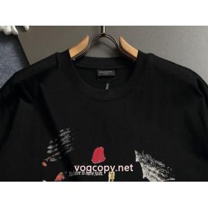 バレンシアガブランド コピー 販売半袖Tシャツ風合いが魅力 限定デザイン大人気完売前に 今年の2026コーデに活躍する