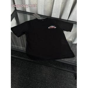 スーパー コピー 販売高品質で綺麗 安いの原因に 優しい印象を与えてくれ半袖TシャツBALENCIAGA