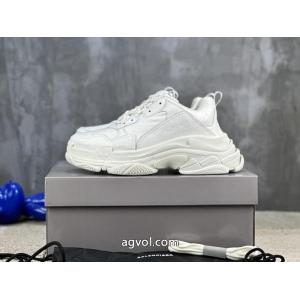 balenciagaスニーカーブランド コピー 激安清潔感溢れる 夏春物先行発売  最新ルック.