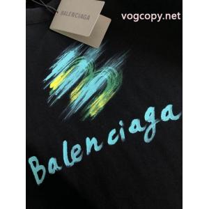 ブランド スーパー コピーBALENCIAGA爆発的人気オシャレ度がアップ 高級感あるスタイル 流行の最前線半袖Tシャツ