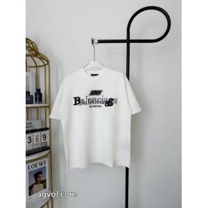 ブランド コピー海外流行 新作愛用セレブ多数 極美品半袖Tシャツbalenciaga