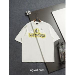 リラックススタイルが実現 着回し力が抜群 目を惹くアイテムTシャツバレンシアガコピー 商品 通販.
