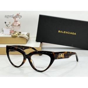 ブランド コピーbalenciaga軽快に着こなせる コスパ最高のプライス 今季トレンド アクセサリー.
