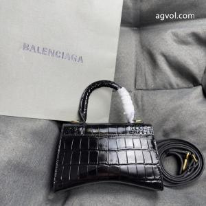 バッグスーパー コピー 安心不動の人気を誇る 最新商品 ファッションに新しい色balenciaga.