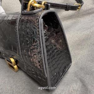バッグスーパー コピー 安心不動の人気を誇る 最新商品 ファッションに新しい色balenciaga.