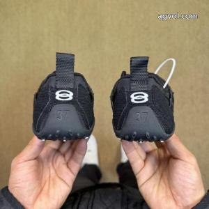 スニーカーバレンシアガ偽物 ブランド 販売気分がアガる 周りと差をつける 今季トレンド.