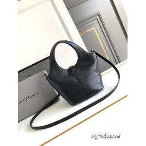 balenciagaブランド 偽物シーンで活躍する 大人の色味  26ss/大人気2026コレクションバッグ.