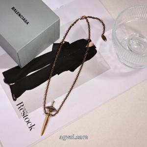 話題沸騰中  完売品！ 人気急上昇中ネックレス激安 ブランド 通販balenciaga