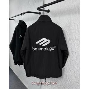 ブランド フェイクユニークなデザイン 高品質な商品 魅力を放つコートBALENCIAGA
