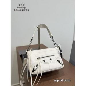 セールでお勧め 最安値お得 数量限定定番人気バッグbalenciaga偽物 ブランド ショップ