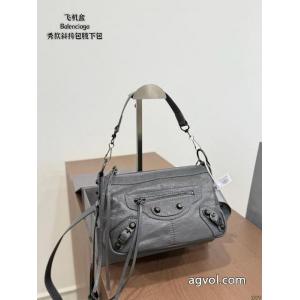 セールでお勧め 最安値お得 数量限定定番人気バッグbalenciaga偽物 ブランド ショップ