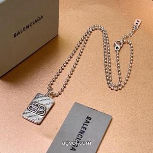 海外モデル 大人のための新作 2026SSの人気トレンドファッションアクセサリーbalenciagaブランド コピー 着払い.