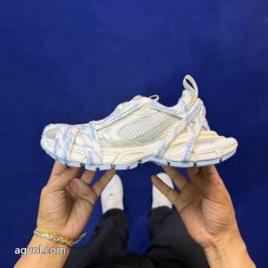 ブランド コピースニーカーbalenciagaオシャレ 最新話題沸騰中 今季のトレンド人気新作.
