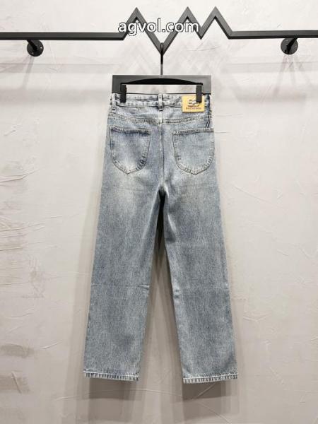 バレンシアガ balenciagaストレートジーンズは男女同型 2